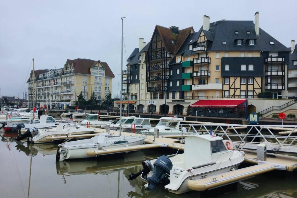 Rez-de- Chaussee Sur Le Port Wi-fi 4g Apartment *